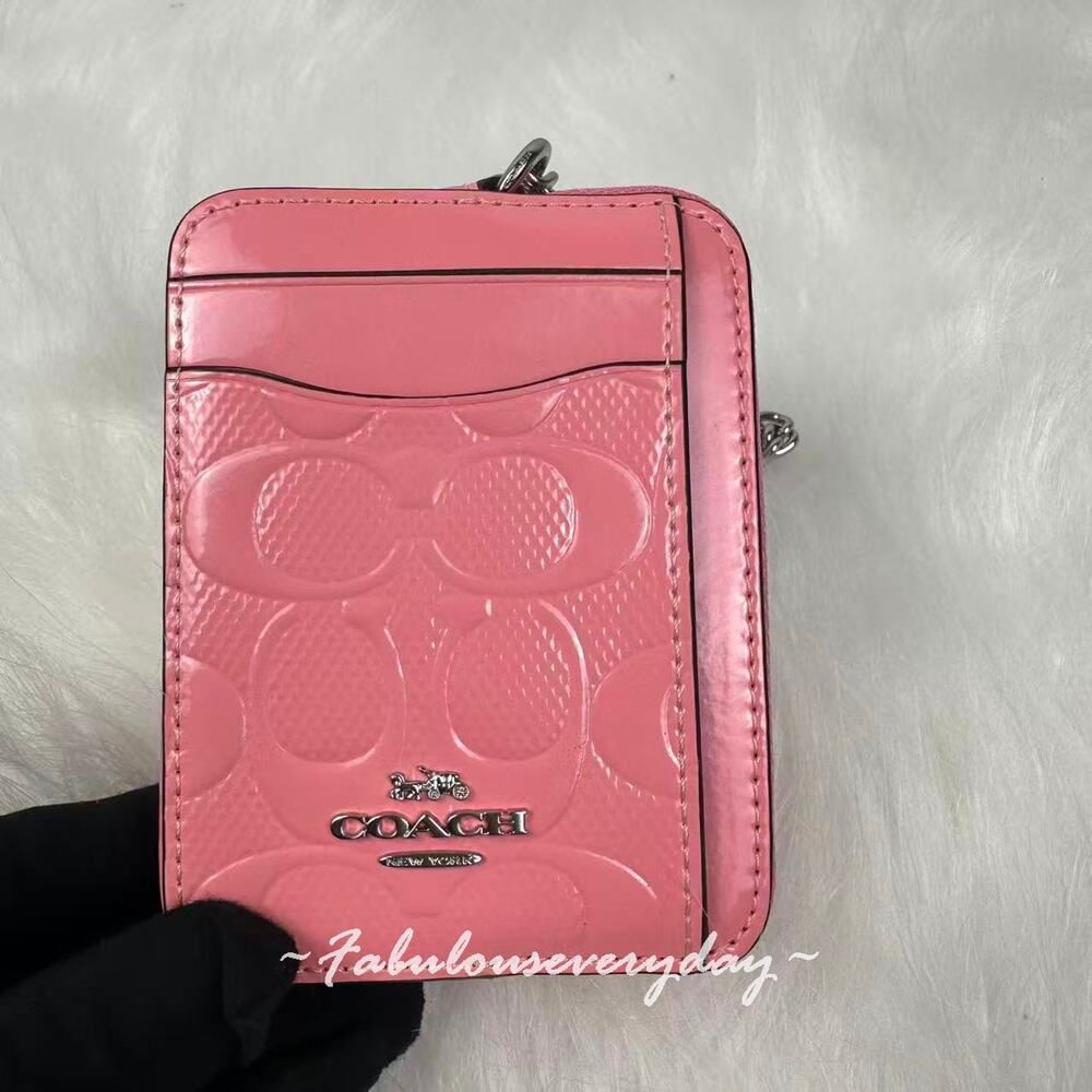 Coach Zip Card Case In Signature Leather With Heart Charm CDQ15 Sv/Pink NWT